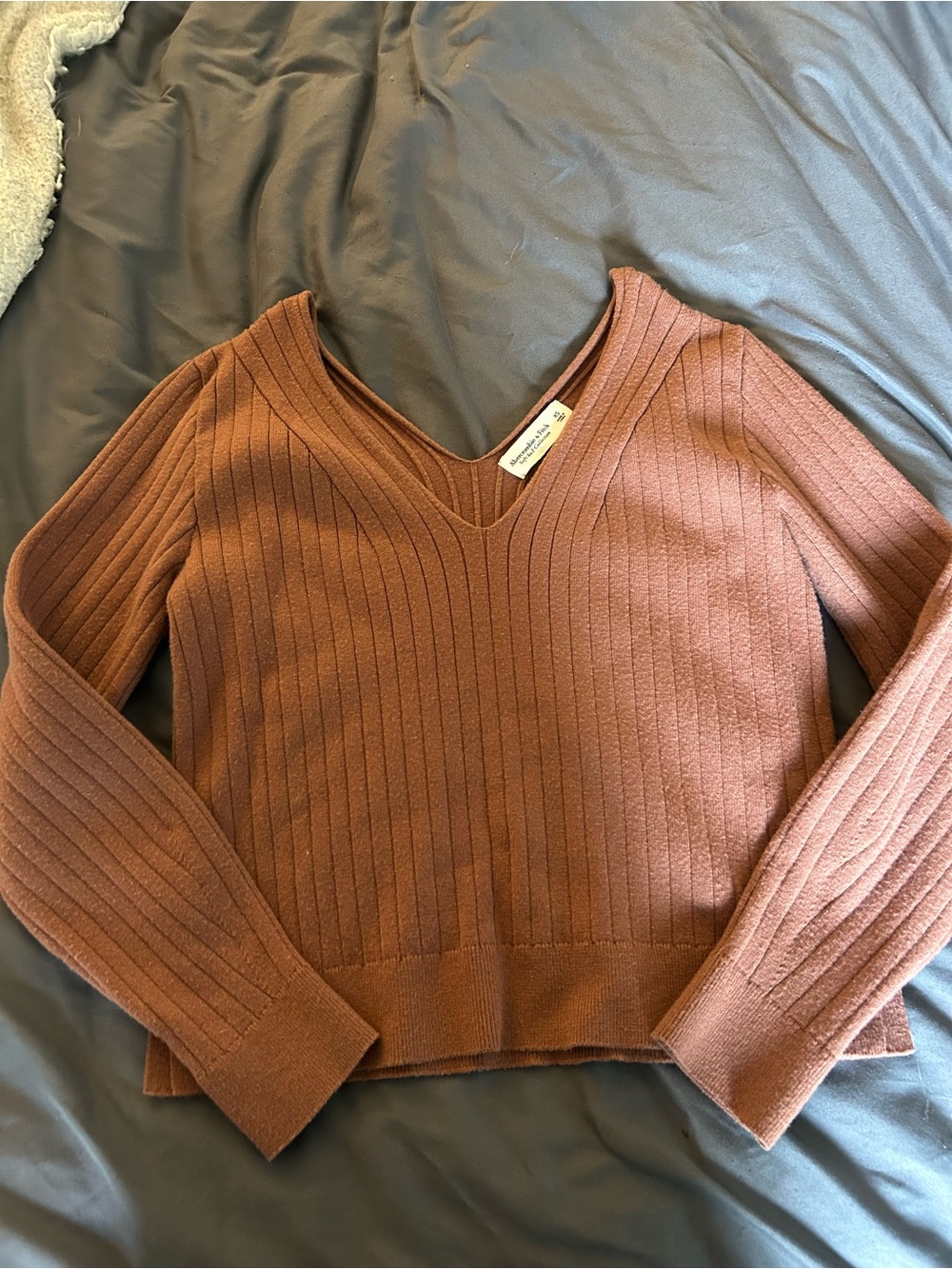 Abercrombie & Fitch sweater